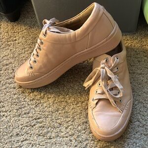 Sofft Tan Sneakers Low-Top Design Light Pink
